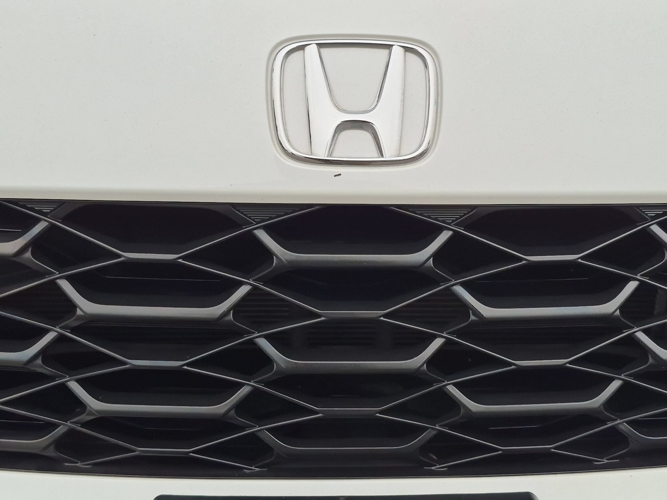 Used 2024 White Honda LX image 9