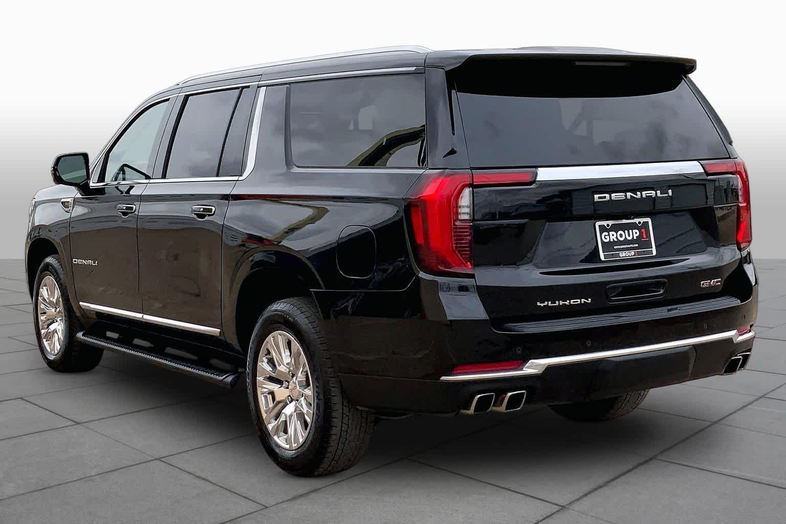 Used 2025 Onyx Black GMC Denali image 12
