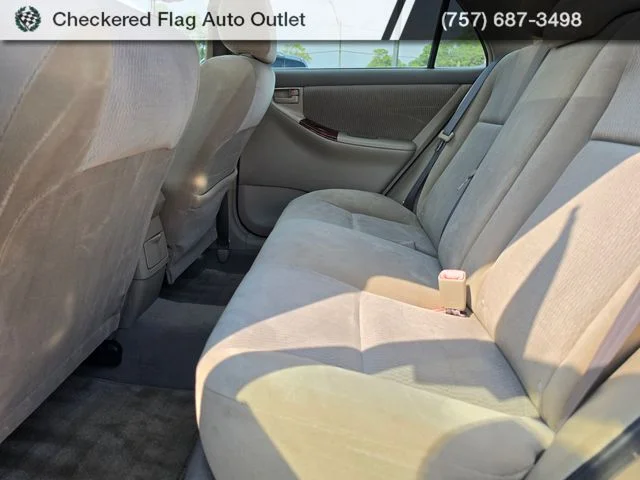 Used 2005 Desert Sand Mica Toyota LE image 25