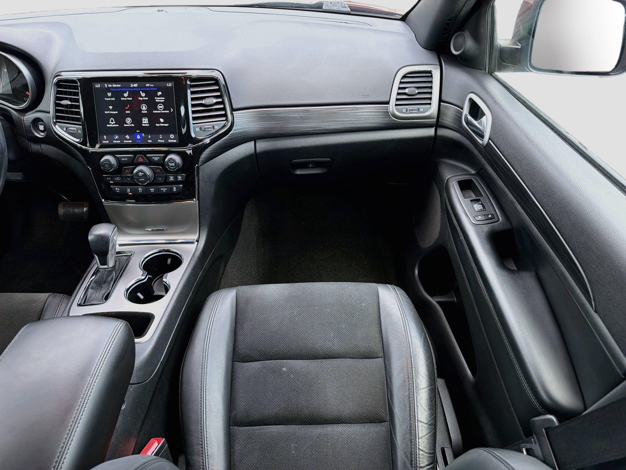 Used 2022 Velvet Red Pearlcoat Jeep Laredo X image 18
