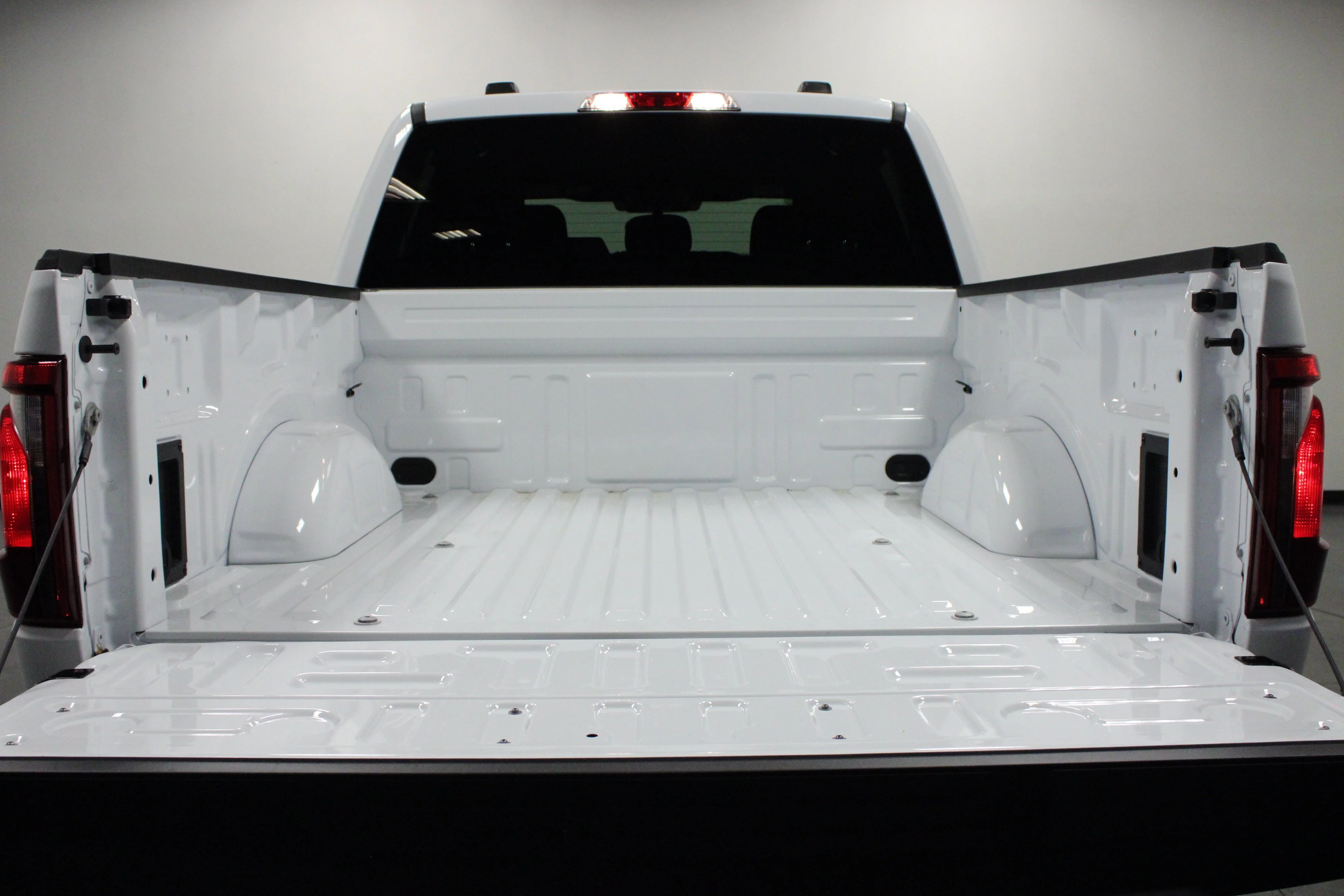 New 2026 Oxford White Ford STX image 14