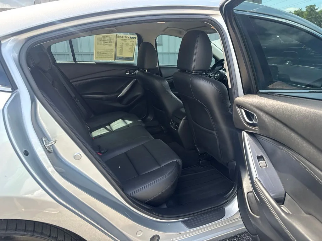 Used 2017 Silver Mazda Touring image 20