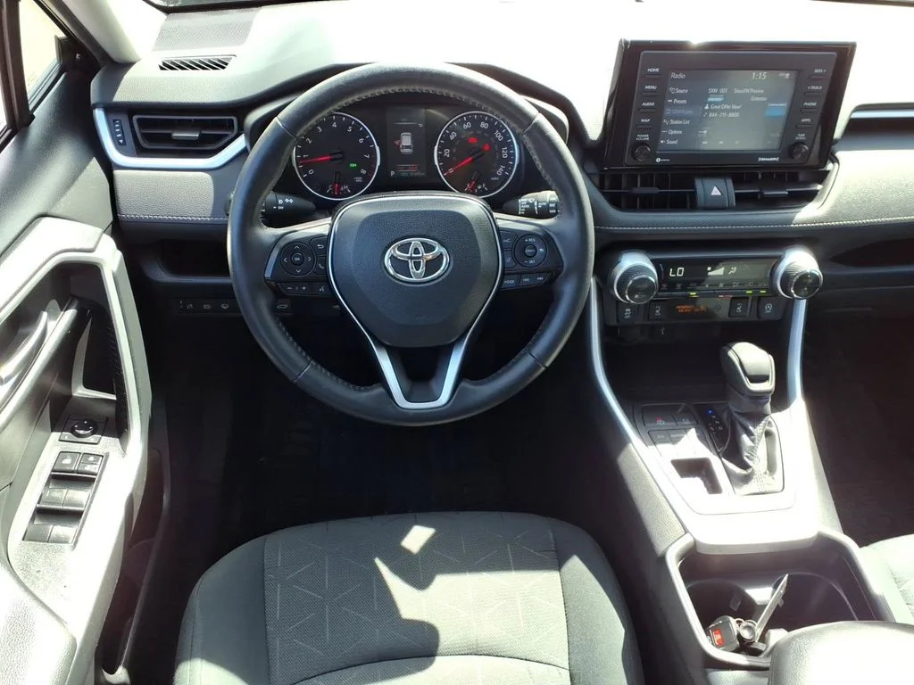 Used 2020 Black Toyota XLE image 17