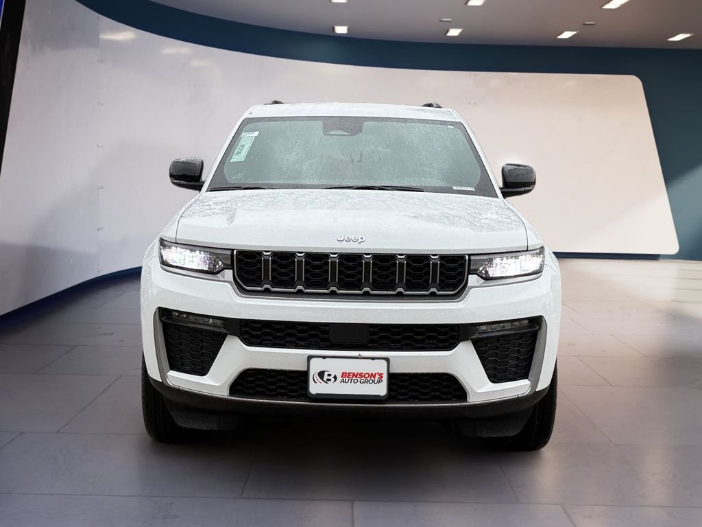 New 2026 Bright White Clear-Coat Exterior Paint Jeep Limited image 8