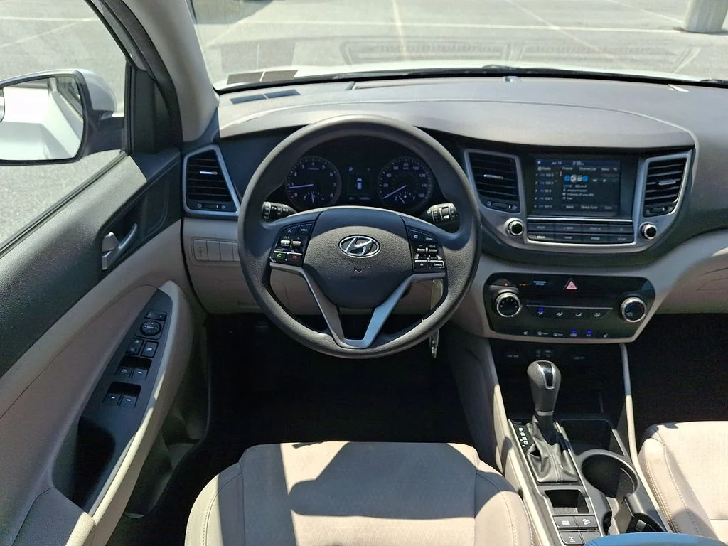 Used 2018 Silver Hyundai SEL image 11