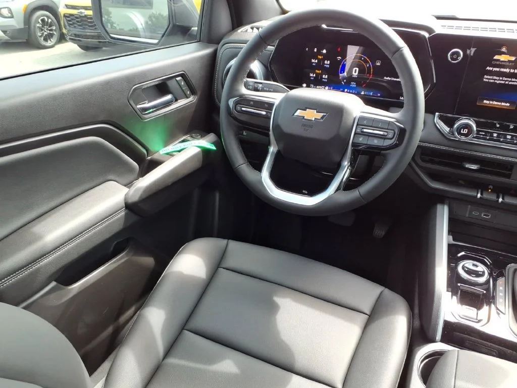 2026 Chevrolet Colorado LT - Photo 25