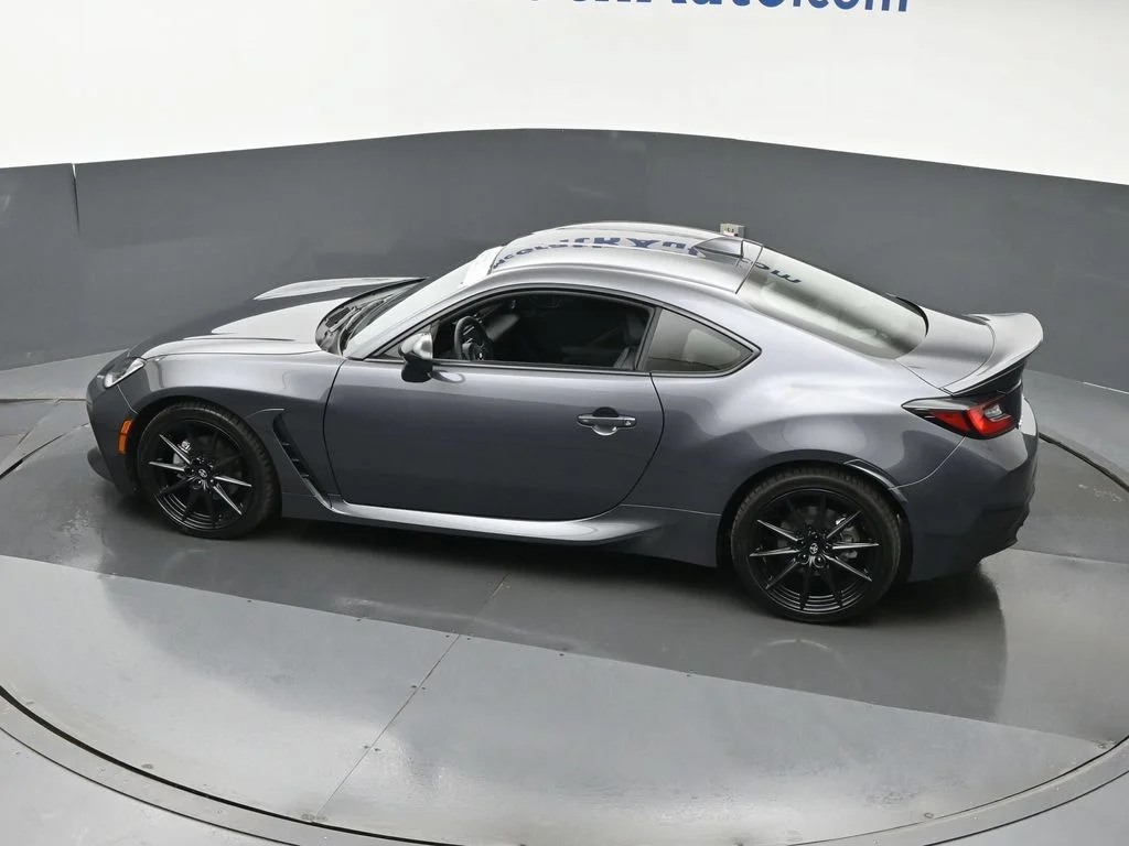 Used 2025  Toyota Premium image 21