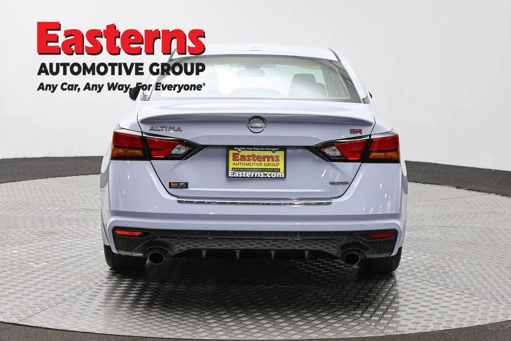Used 2023 Gray Nissan 2.0 SR image 6