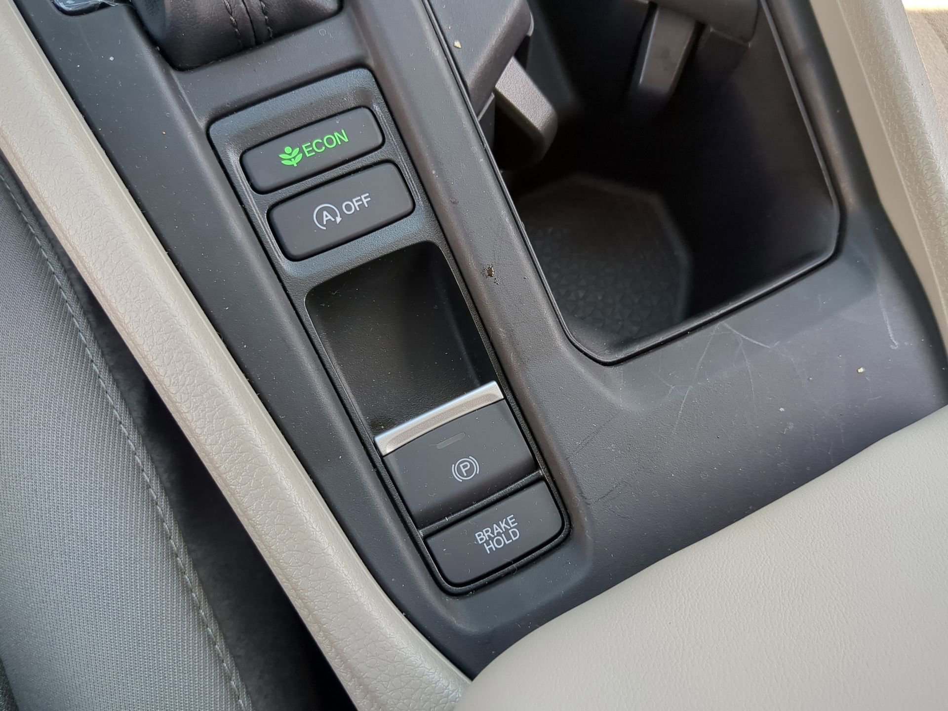 2025 Honda Accord SE - Photo 28