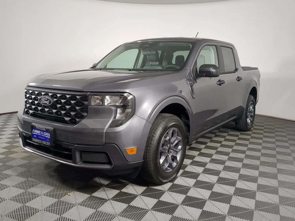 New 2026 CARBONIZED GRAY METALLIC Ford XLT image 4