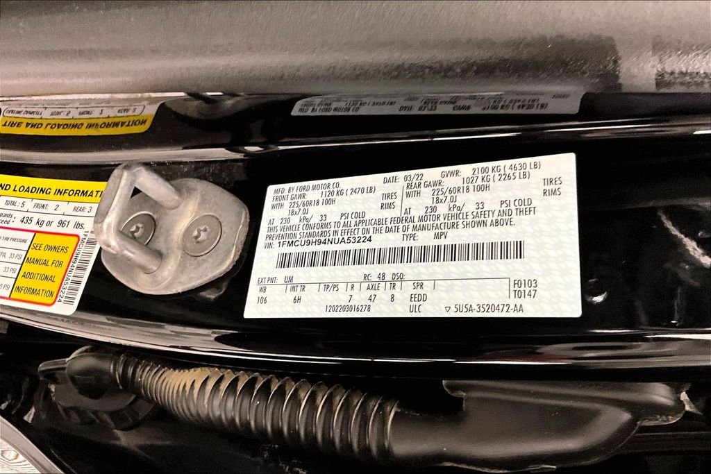 Used 2022 Black Ford SEL image 17