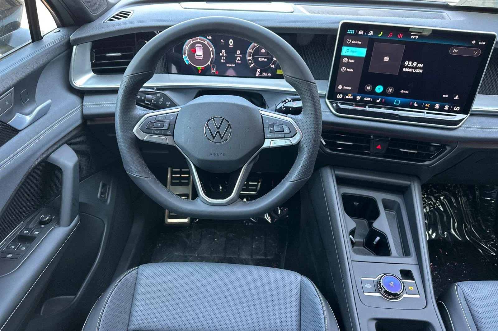 New 2026 Sandstone Volkswagen SE R-Line Black image 14