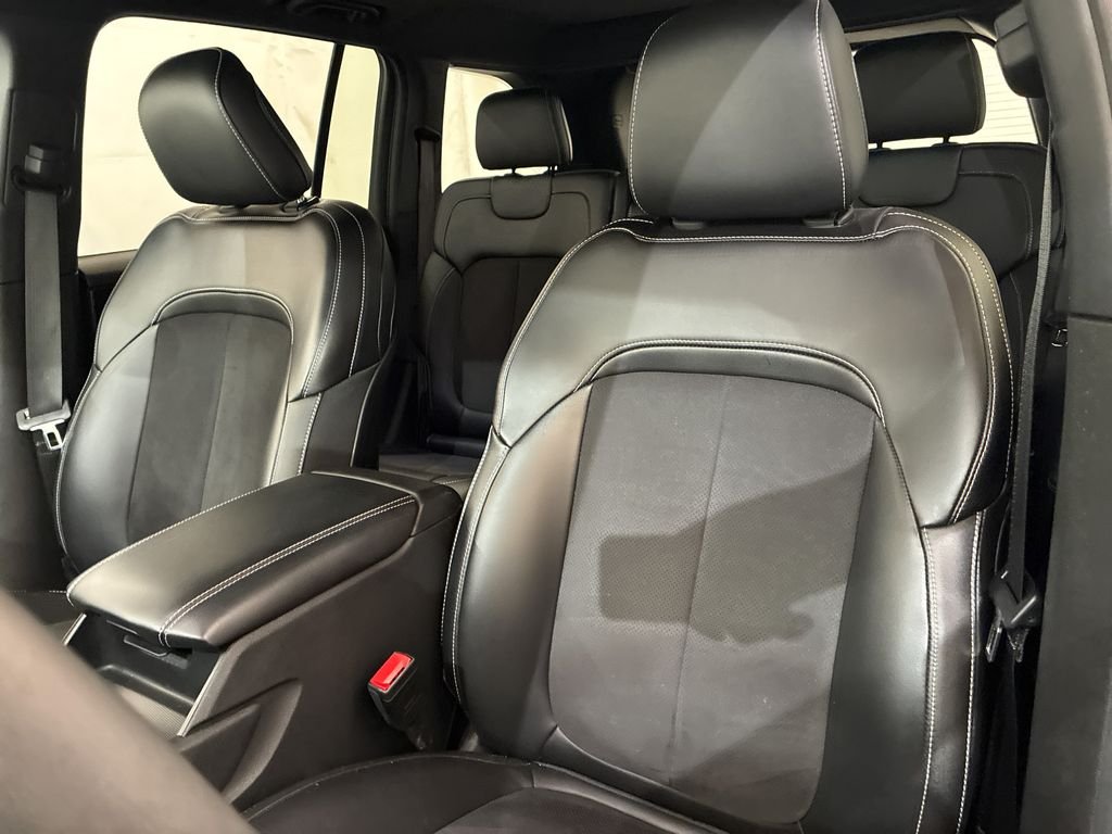 Used 2023 Silver Jeep Altitude X image 13