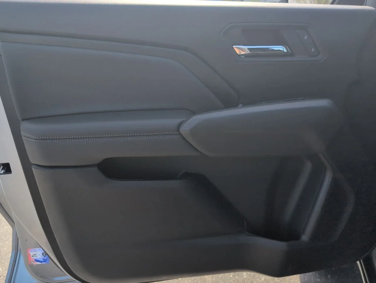 New 2026 Sterling Metallic GMC Elevation image 21