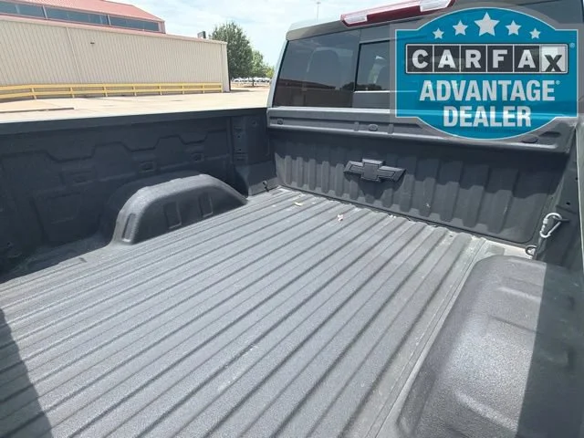 Used 2023 STERLING GRAY METALLIC Chevrolet LT image 9