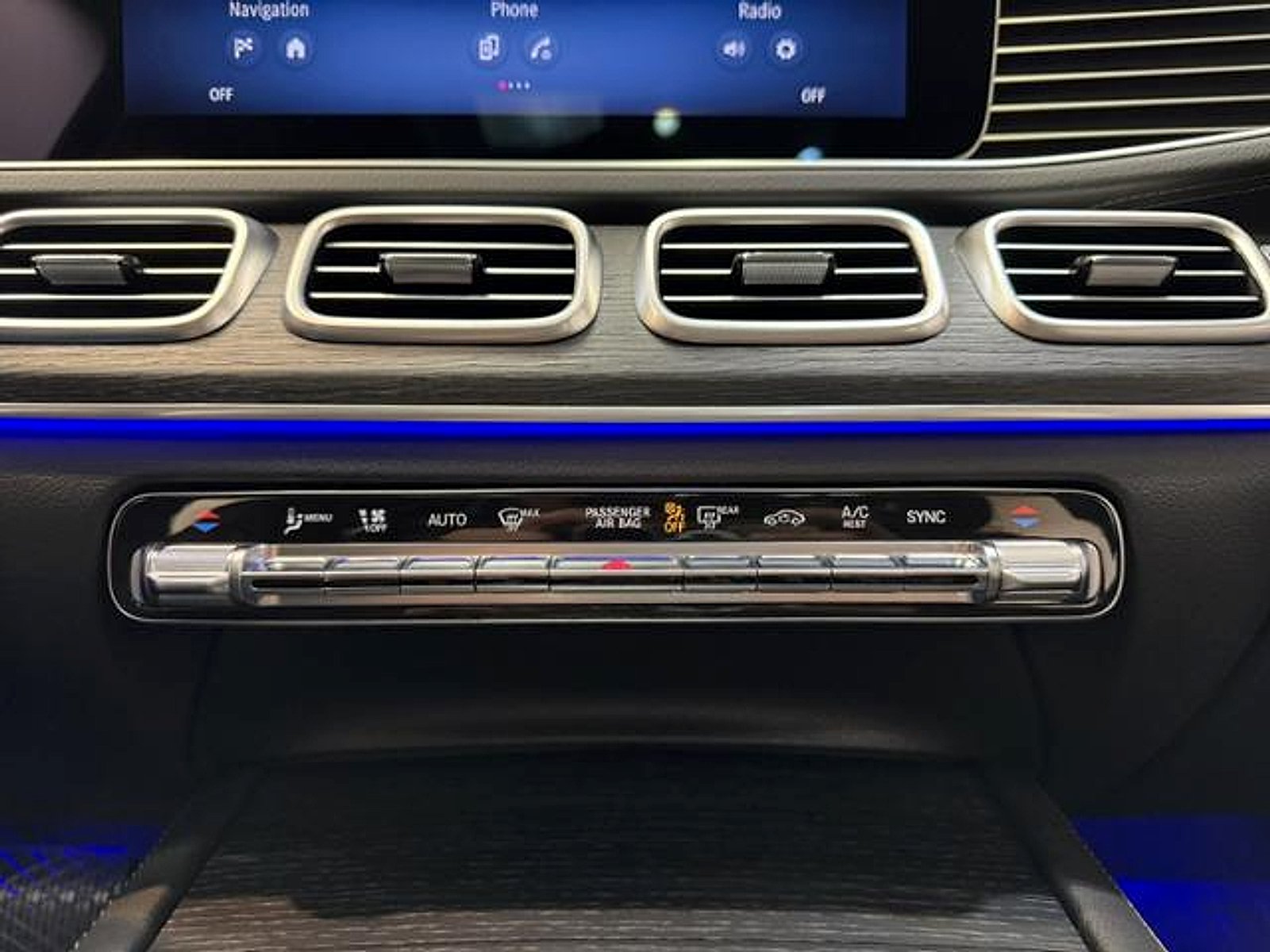 Certified Used 2025 Obsidian Black Metallic Mercedes-Benz GLS 450 image 12