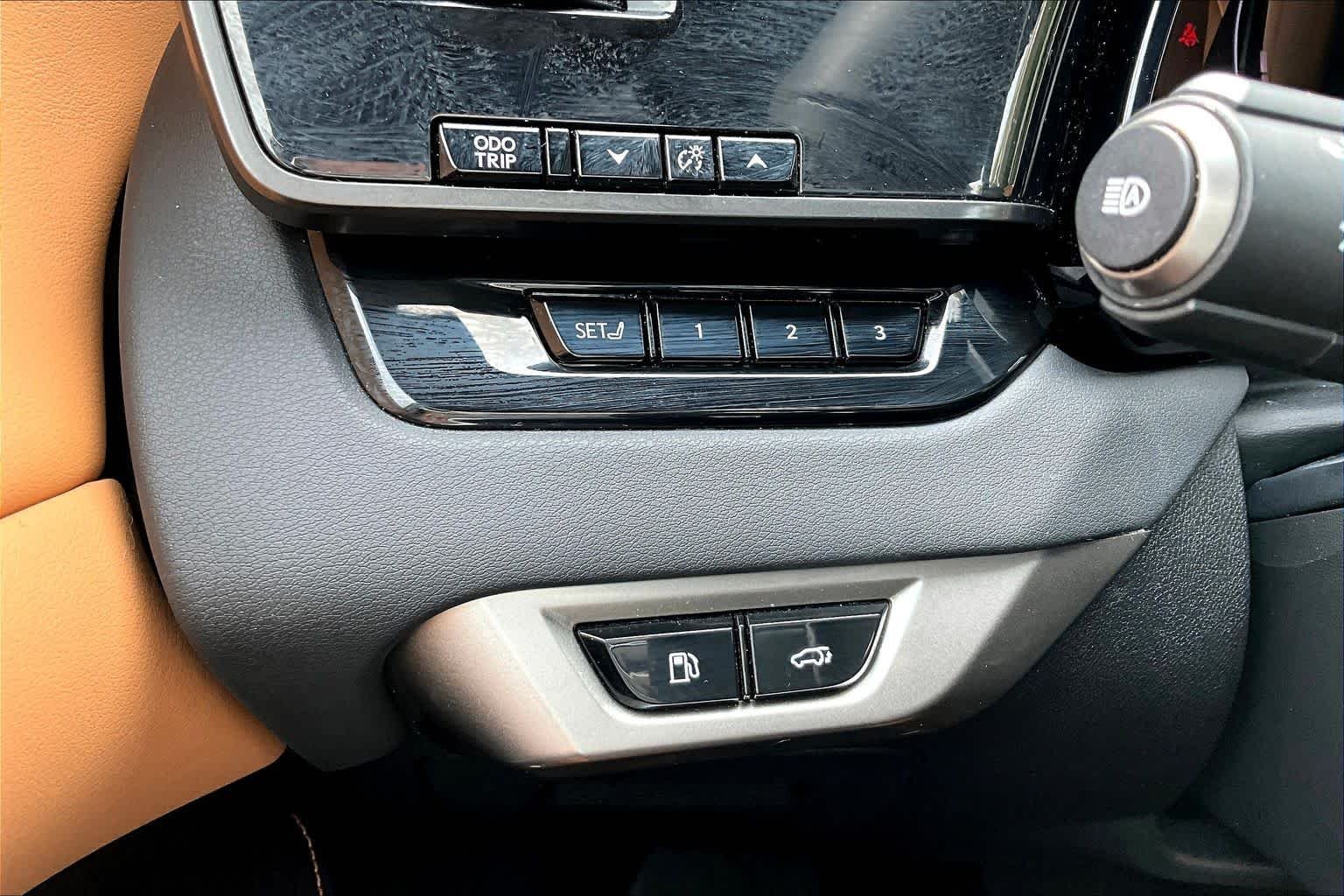 Used 2024 Eminent White Pearl Lexus Premium Plus image 34