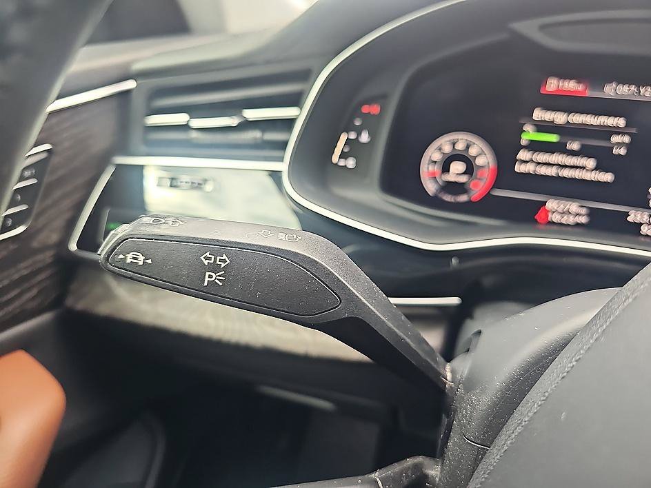 Used 2019 Glacier White Audi Prestige image 18