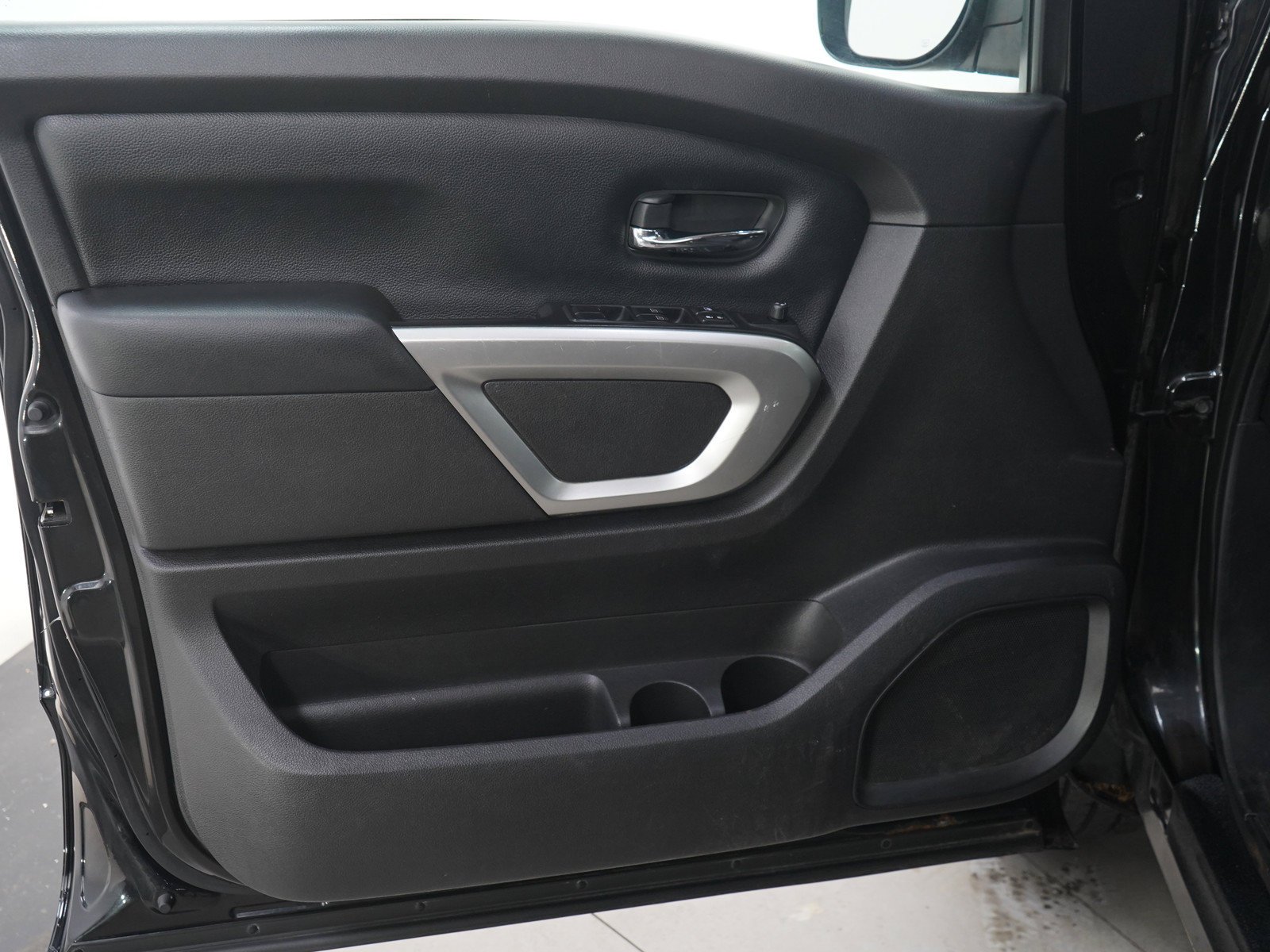 Used 2017 Magnetic Black Nissan SV image 21
