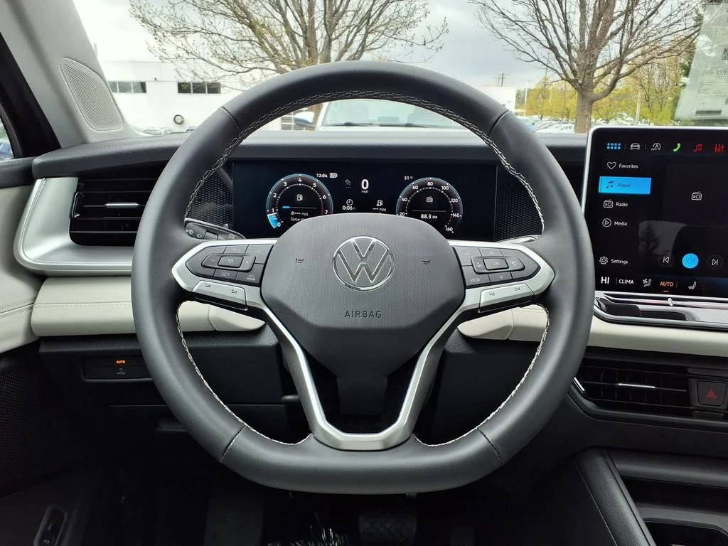New 2026 Deep Black Pearl Volkswagen 2.0T SE image 11