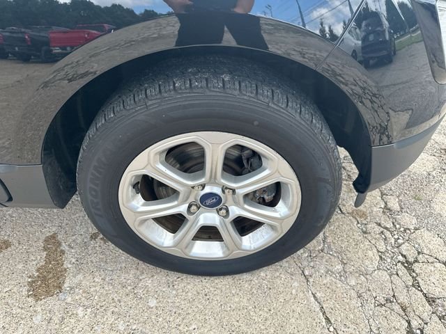 Used 2019 Black Ford SE image 47