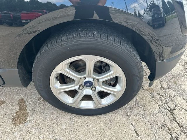 Used 2019 Black Ford SE image 47