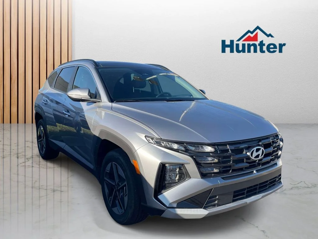 Used 2025 Shimmering Silver Hyundai SEL Convenience image 1