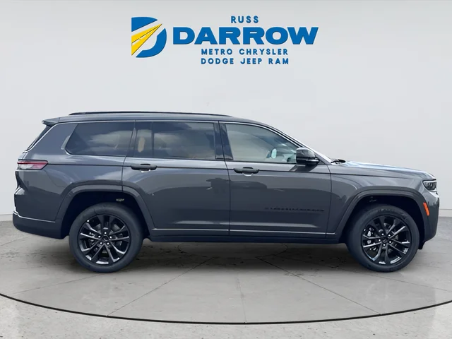 New 2026 Baltic Gray Metallic Clear-Coat Exterior Paint Jeep Limited image 6