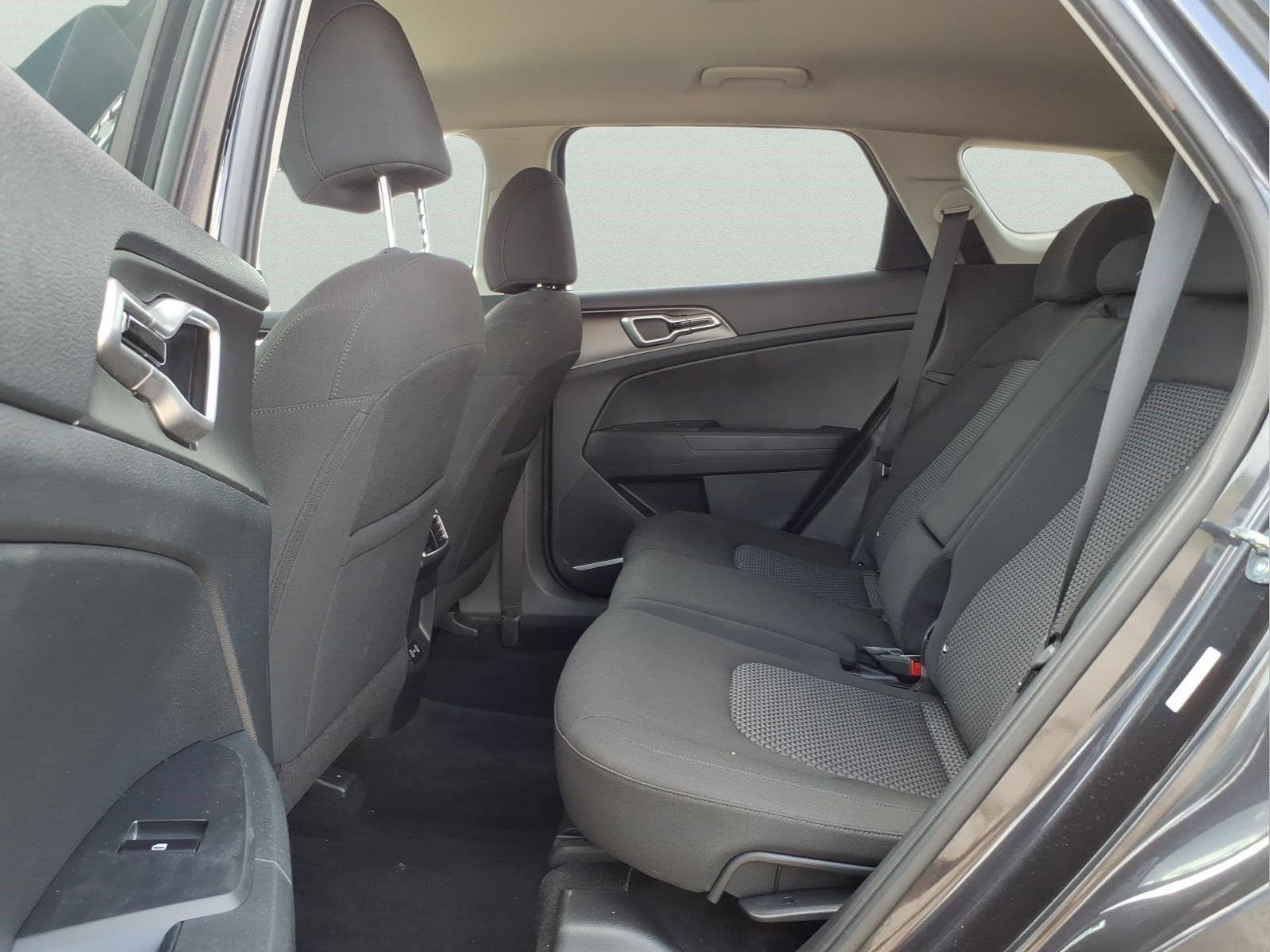 2026 Kia Sportage LX - Photo 11