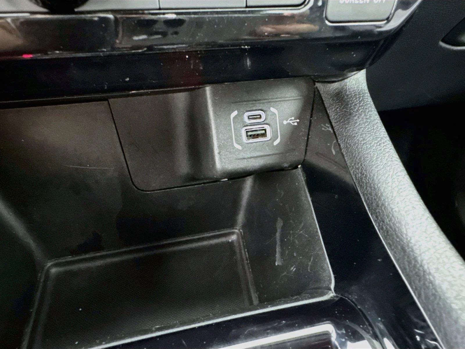 Used 2024 Black Clearcoat Jeep Limited image 30