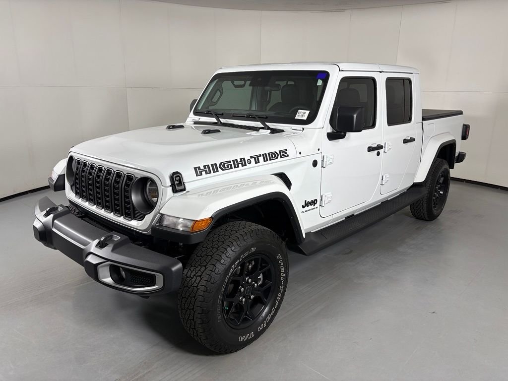 Used 2025 White Jeep High Tide image 4