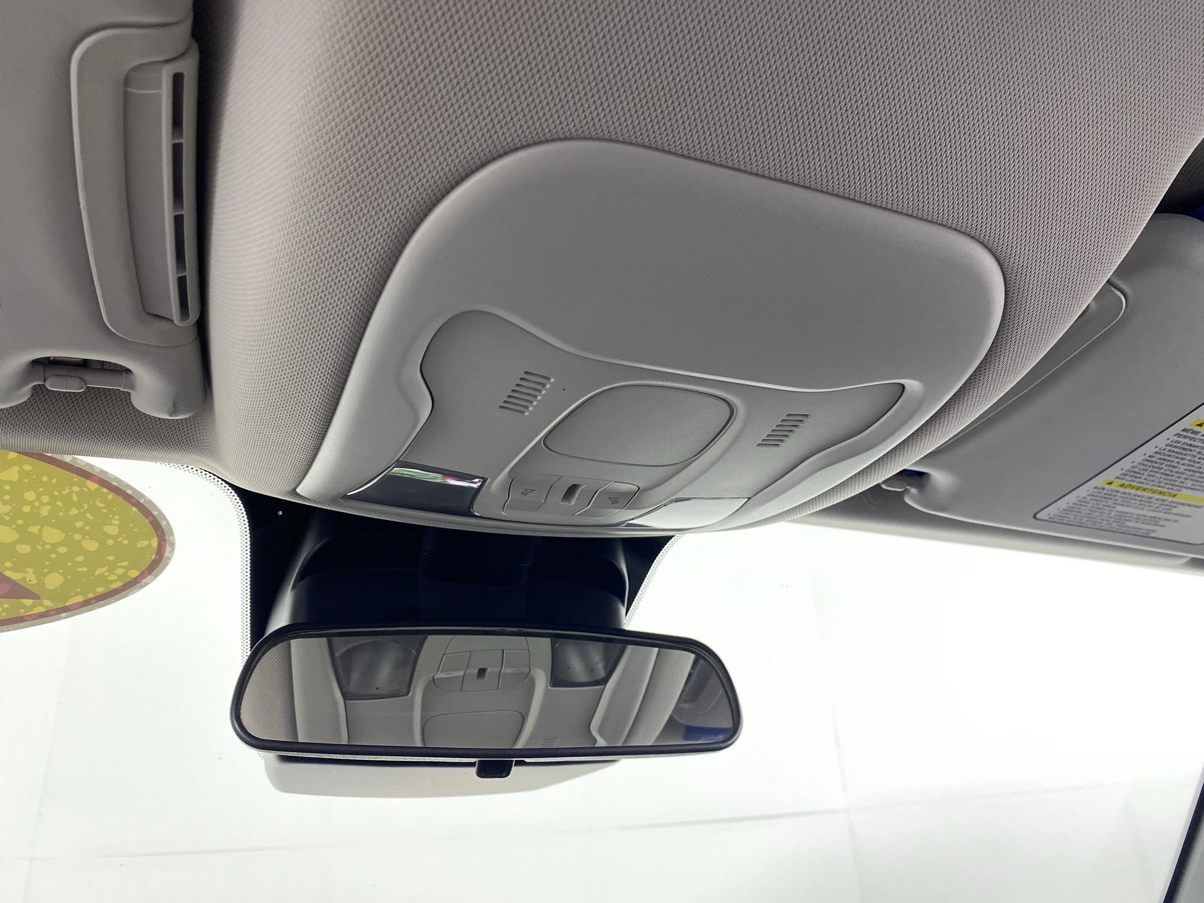 Used 2020 Alpine White Clearcoat Jeep Latitude image 27