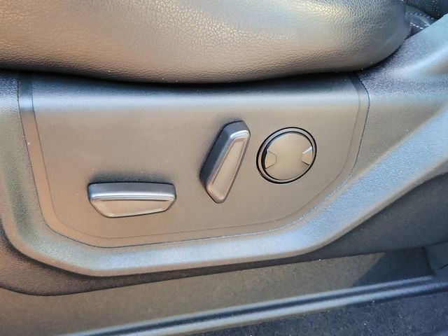 Used 2020 White Ford Lariat image 19