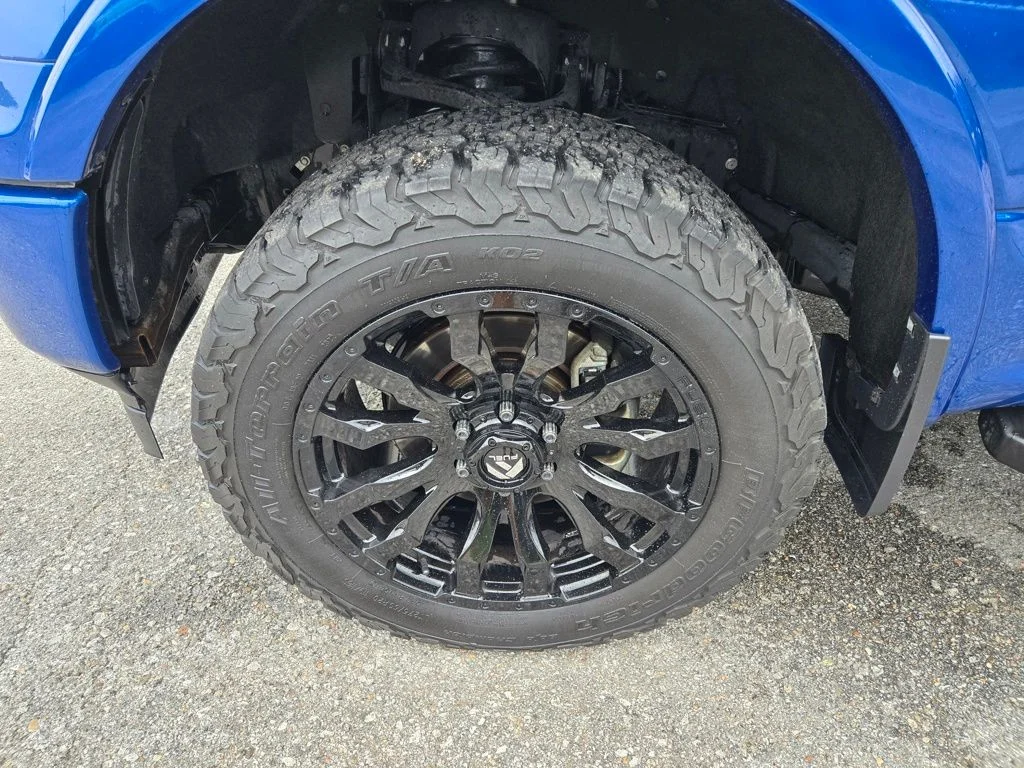 Used 2018 Blue Ford Lariat image 11