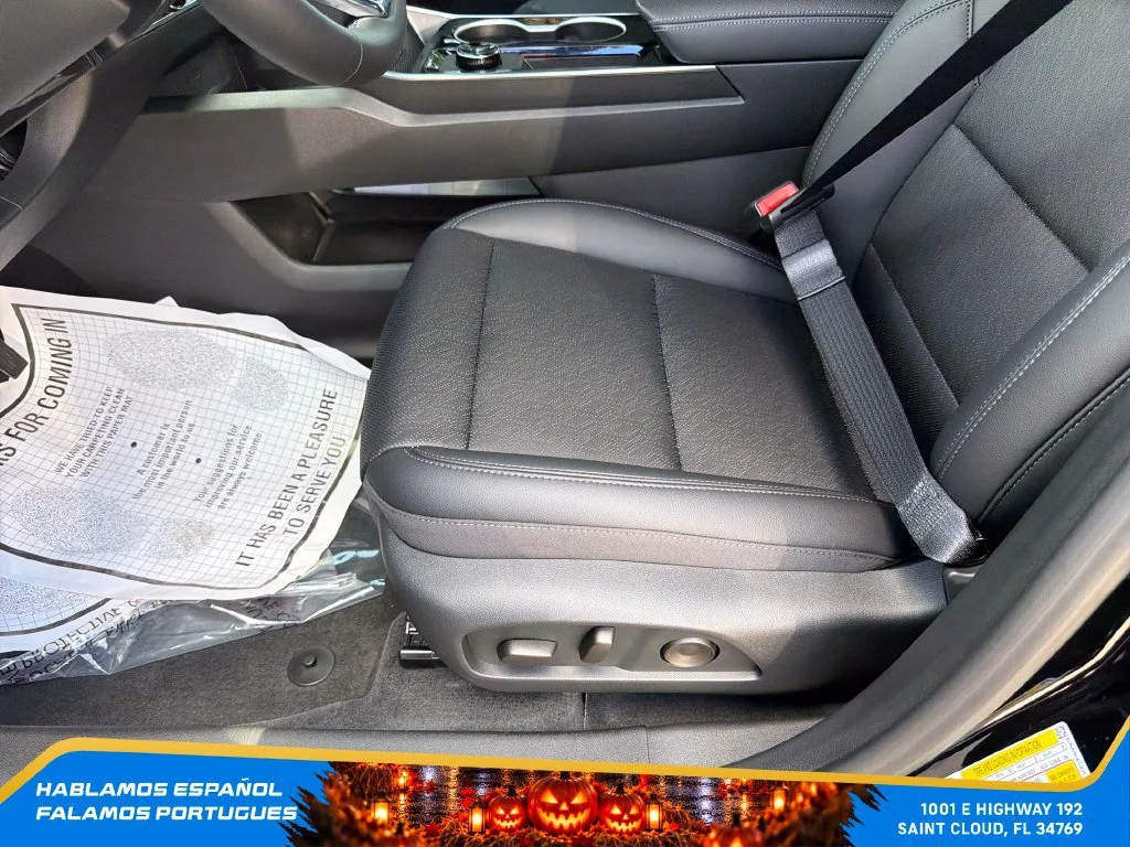New 2027 Mosaic Black Metallic Chevrolet LT image 15