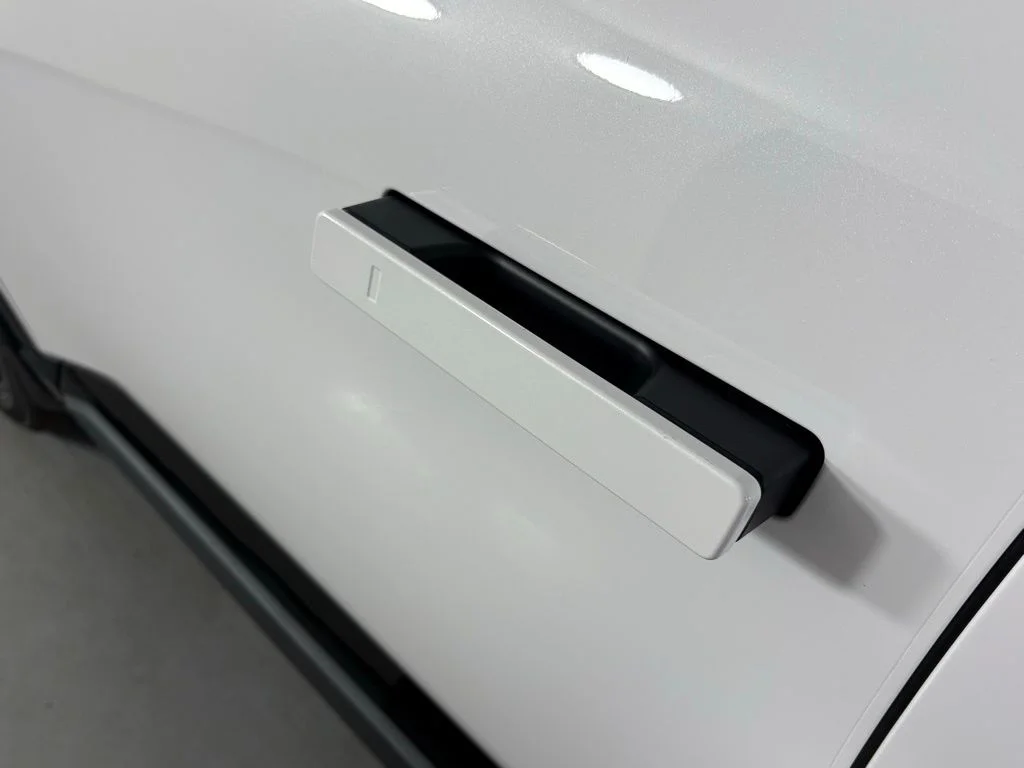 New 2027 Glacial White Pearl Kia X-Line SX Prestige image 12