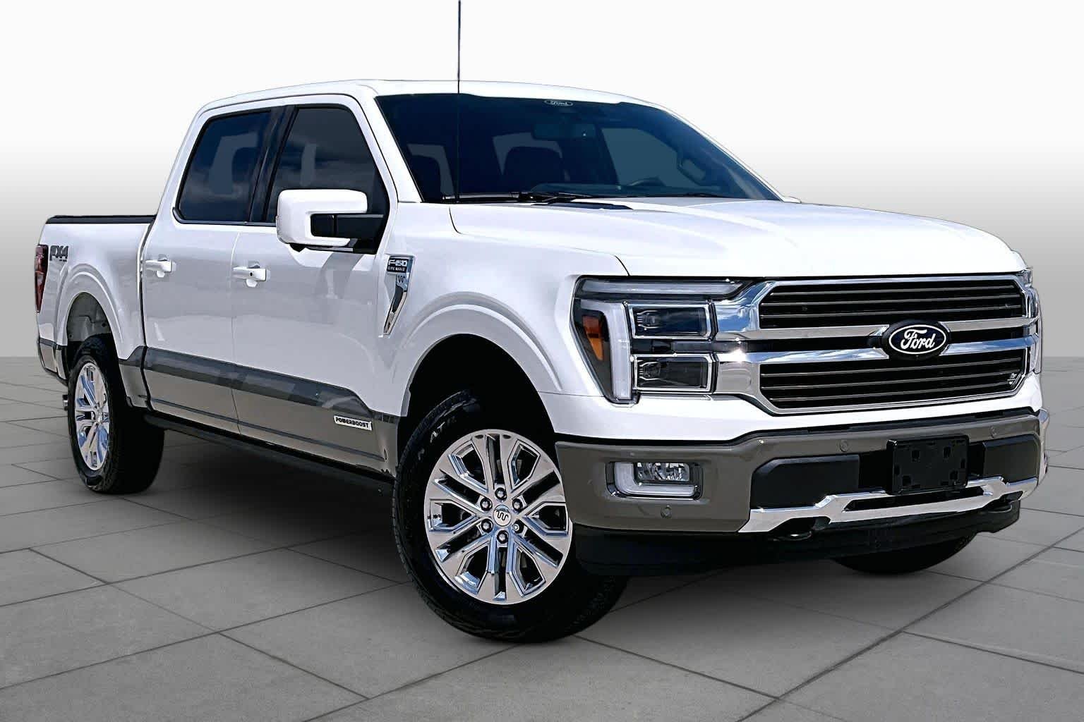 Used 2025 Star White Metallic Tri-Coat/Marsh Gray Ford King Ranch image 3