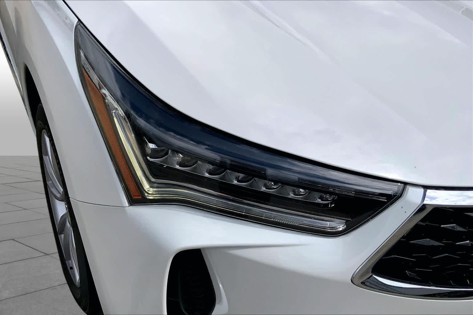 Used 2024 Platinum White Pearl Acura  image 26
