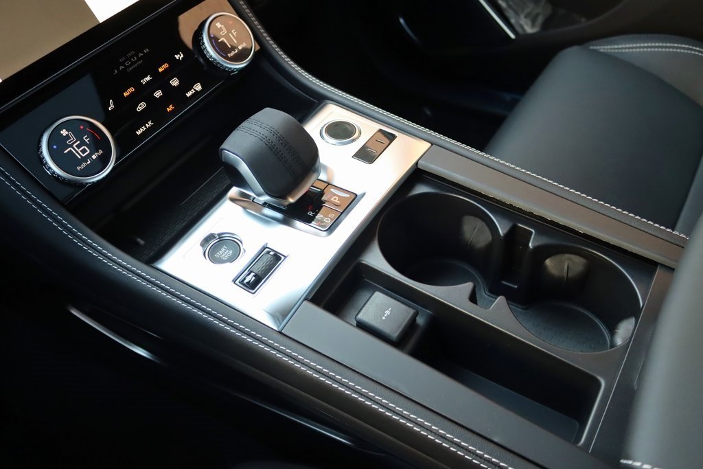 2026 JAGUAR F-PACE - Image 29