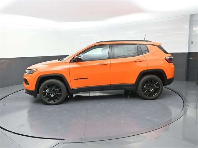 2026 Jeep Compass Latitude Altitude photo 3