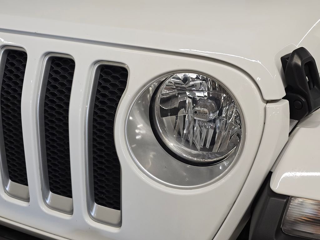 2023 Jeep Wrangler 4-Door Sahara - Photo 14