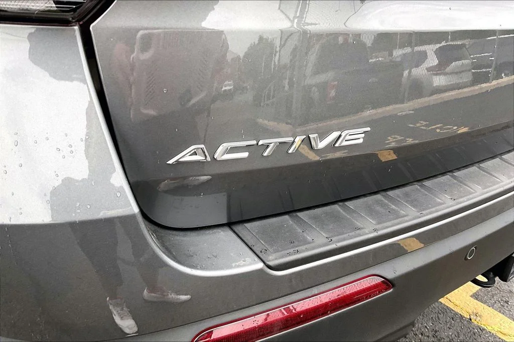 New 2026 Carbonized Gray Metallic Ford Active image 32