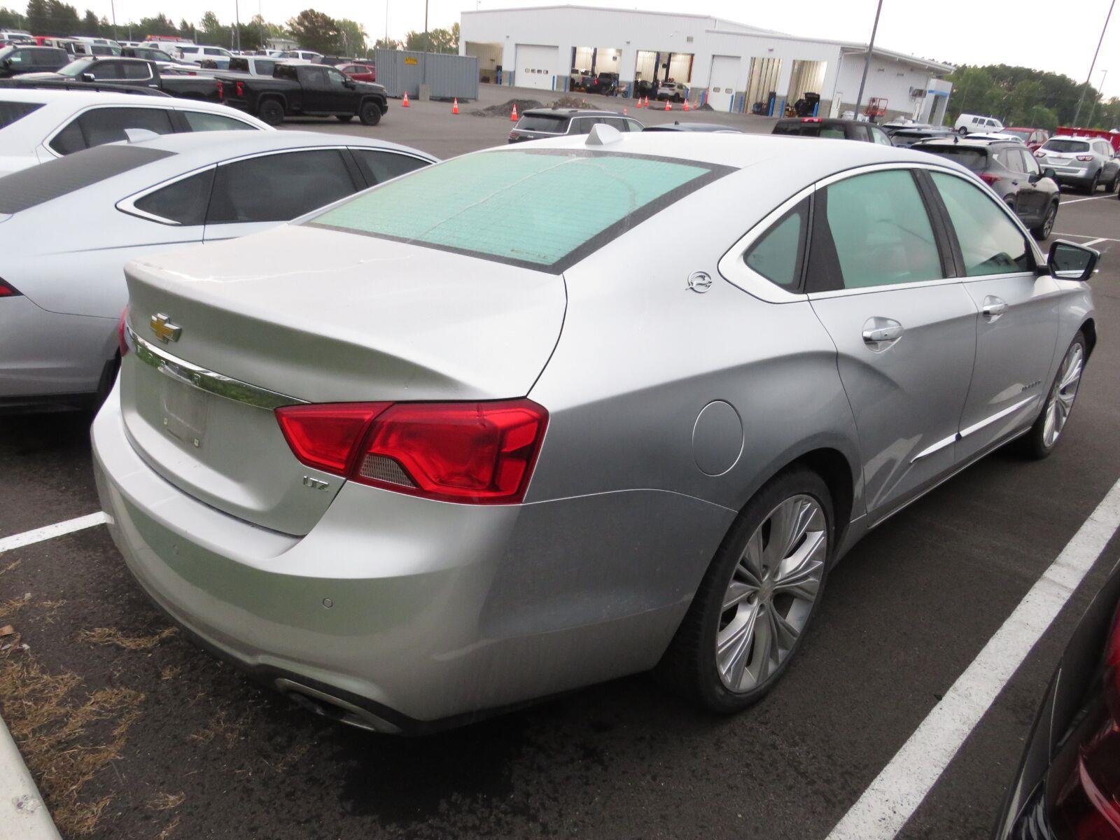 Used 2014 Silver Ice Metallic Chevrolet LTZ image 11