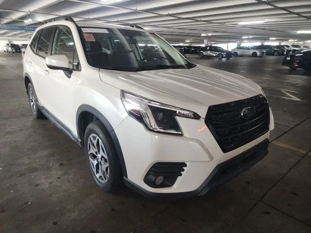 Used 2023 White Subaru Premium image 1