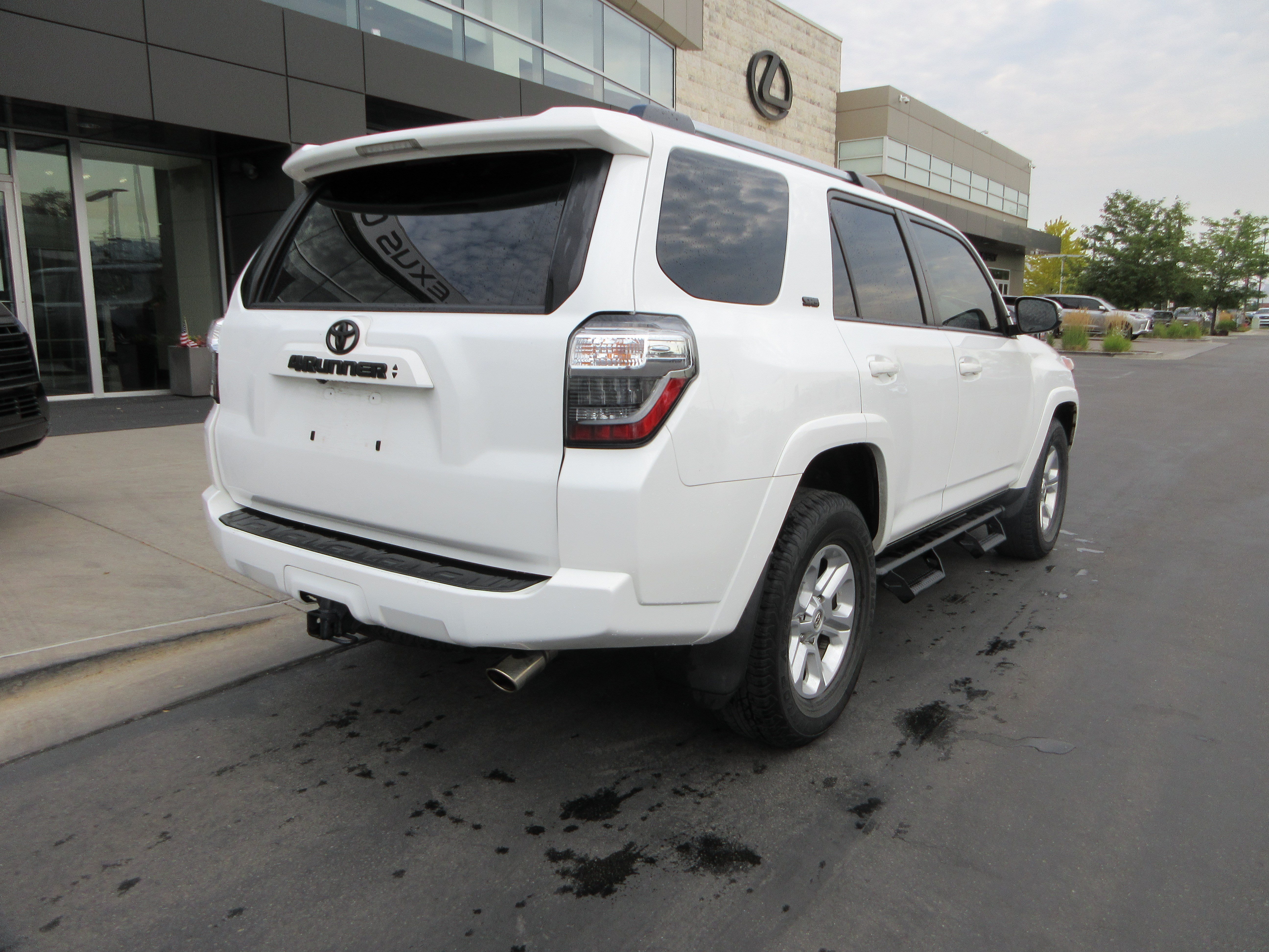 Used 2021 Super White Toyota SR5 Premium image 9