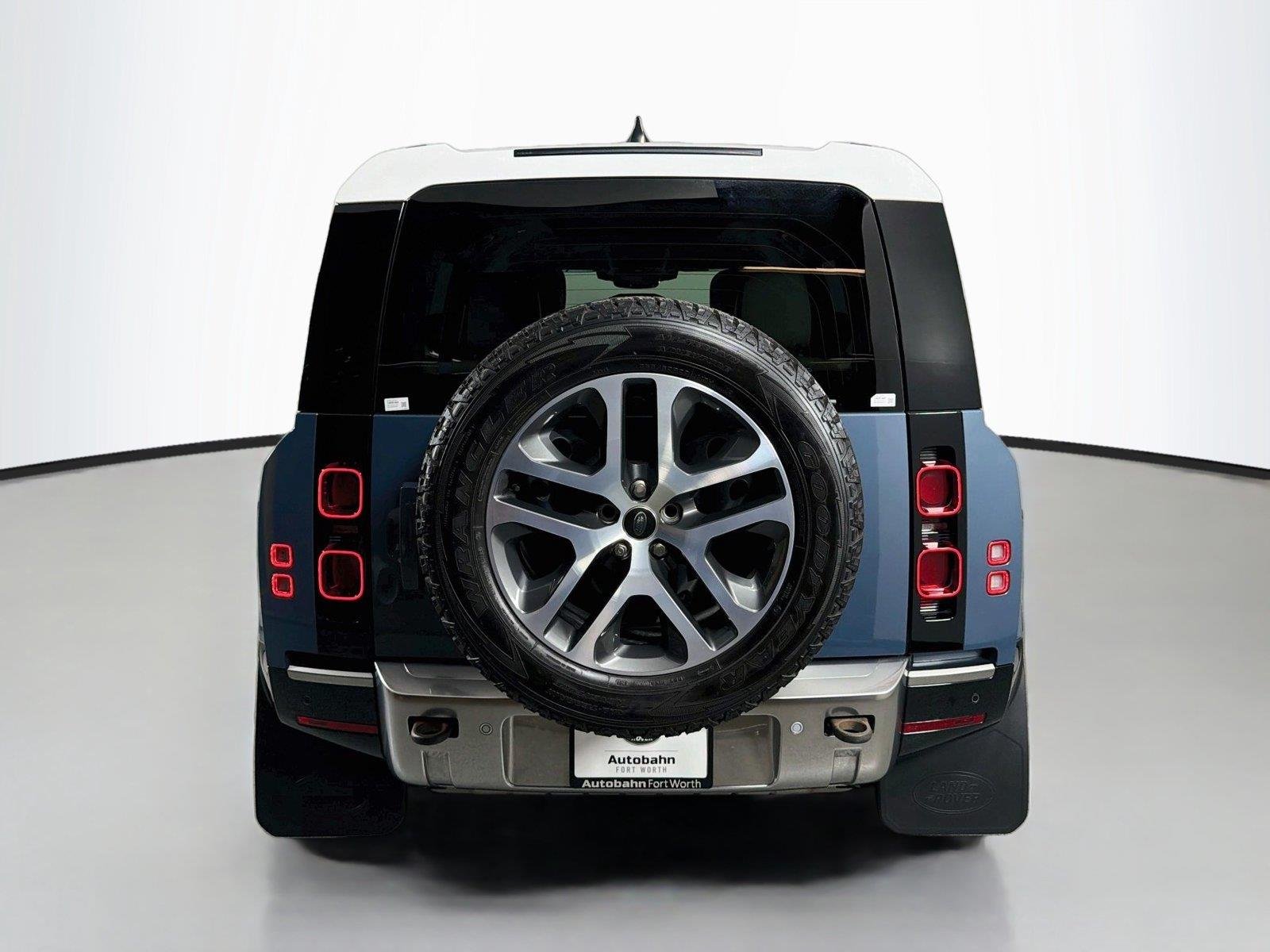 Certified Used 2023 Tasman Blue Land Rover S image 6