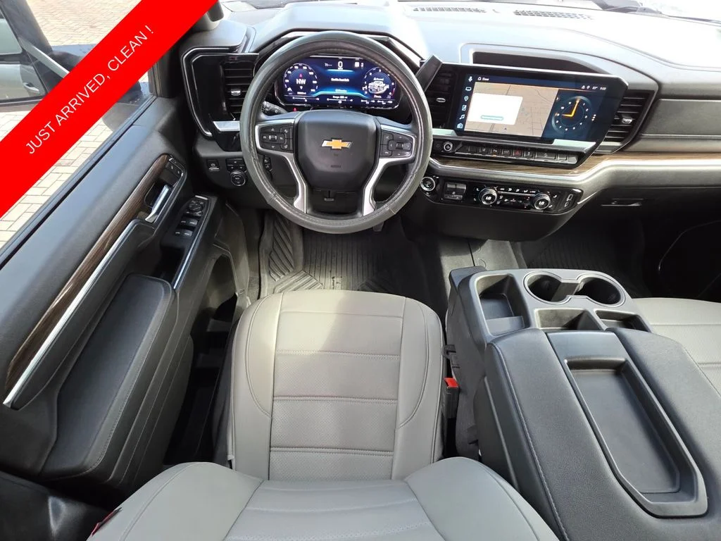 Used 2024 Gray Chevrolet LT image 6