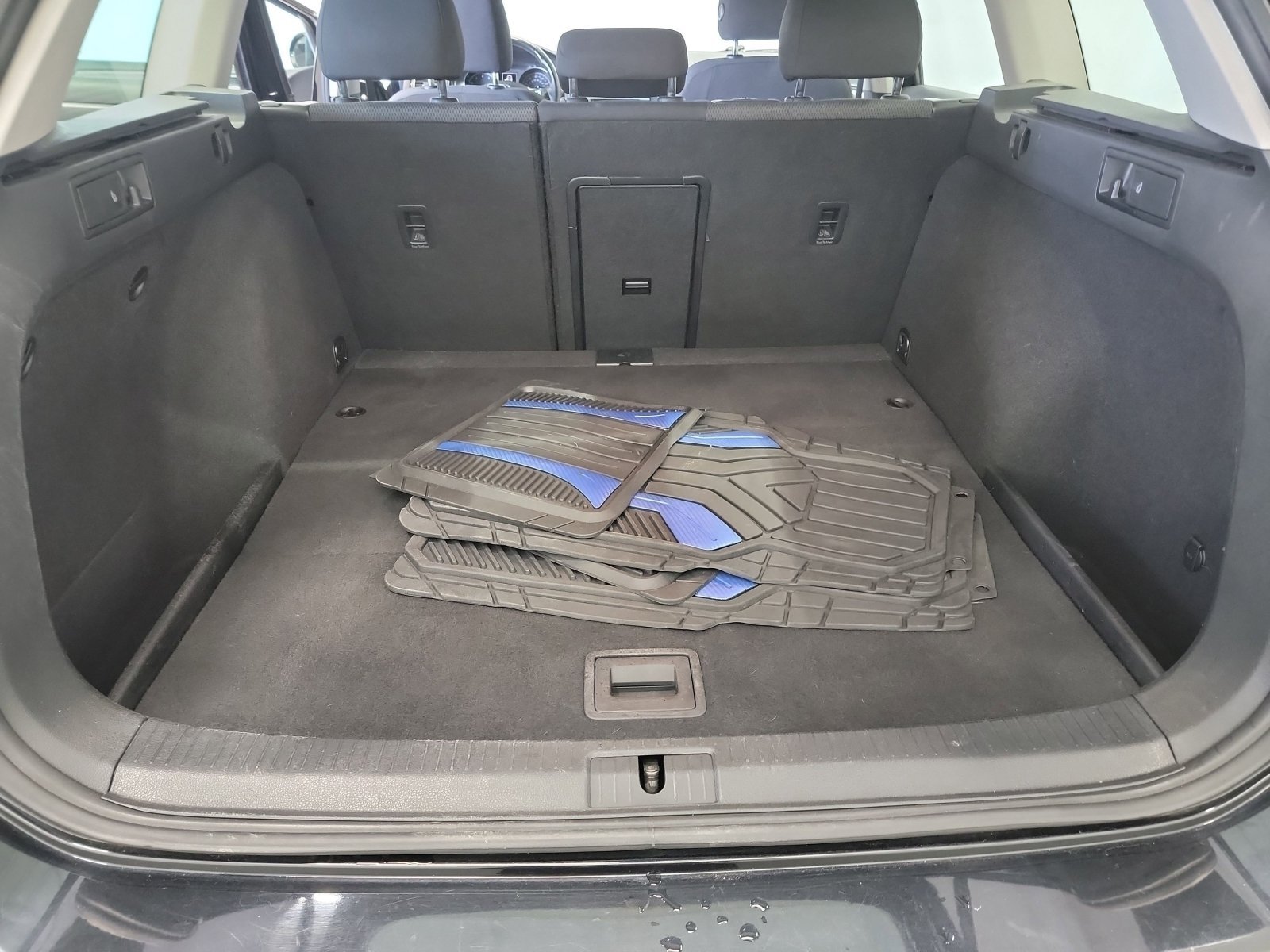 Used 2019 Deep Black Pearl Volkswagen S image 24