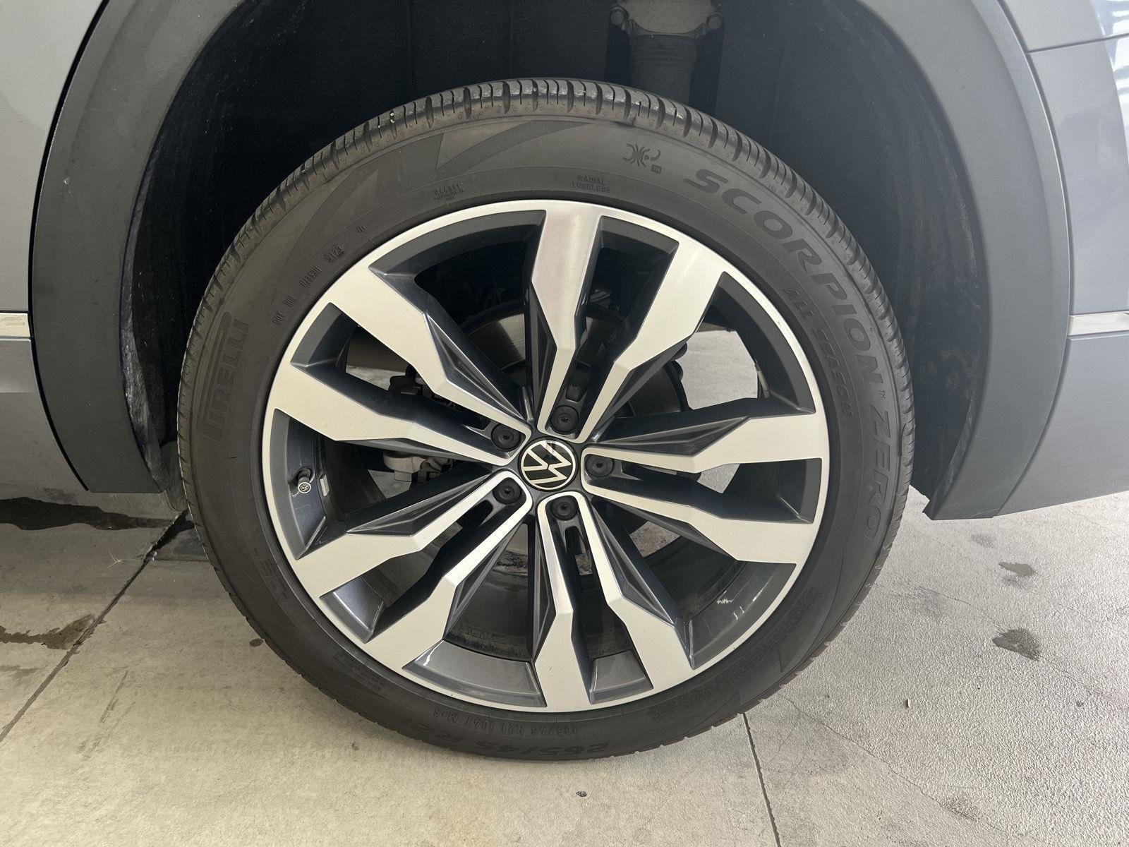 2022 Volkswagen Atlas SEL Premium R-Line - Photo 17