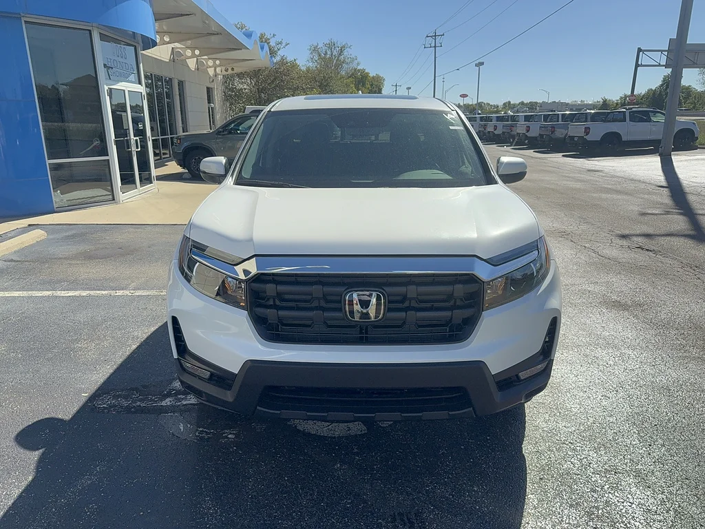 New 2026 Platinum White Pearl Honda RTL image 2